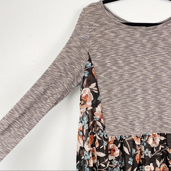 Umgee Long Sleeve Floral Print Ruffle Hem Tunic - Picture 4 of 7